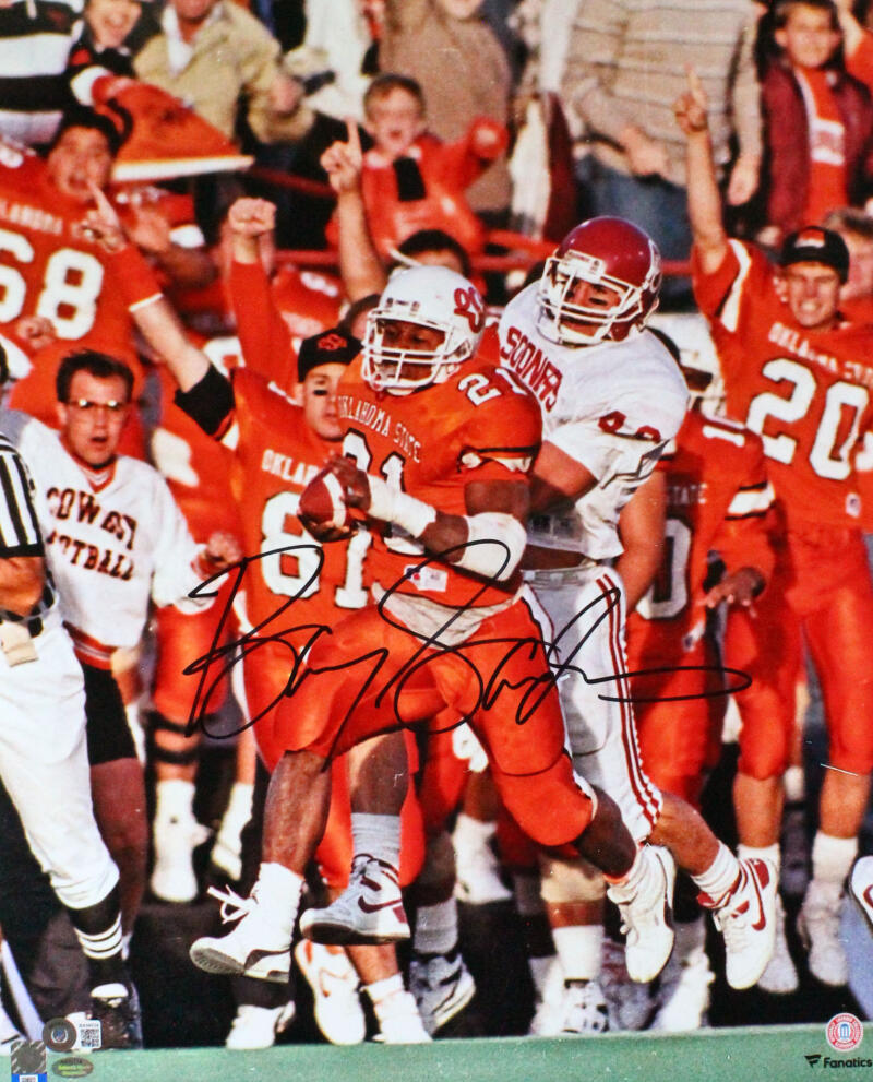 Barry Sanders Autographed OSU Cowboys 16x20 FP Running Photo- Beckett Hologram *Black